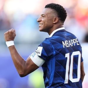 Luta pela Artilharia: Mbappé marca de pênalti e abre placar contra Paraguai