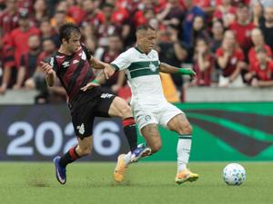 Coritiba pede à CBF mudança de data e horário de clássico contra Athletico