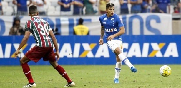 O que convenceu Mano a improvisar volante para resolver problema na lateral