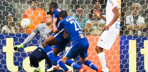 6 pontos para o Cruzeiro sair do bicampeonato à vice-lanterna do Brasileiro