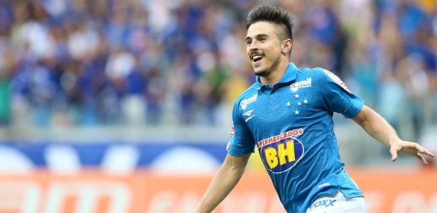 Atacante ressurge no Cruzeiro e sonha com 9 do Brasil: tenho potencial