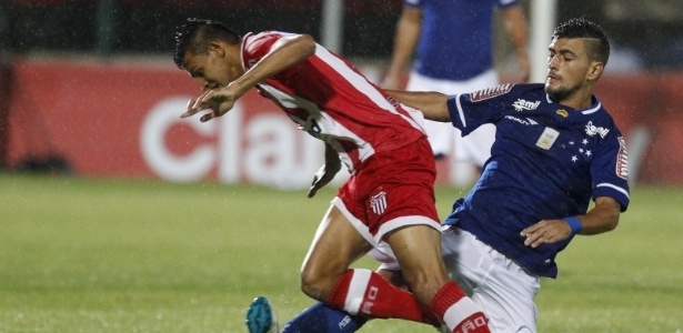 Volta à casa do 1º gol vira inspiração para camisa 10 se firmar no Cruzeir