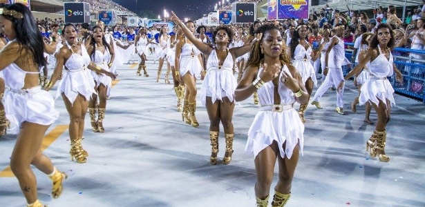 Passistas da União da Ilha ensaiam fantasiadas de gregas por conta Rio-2016
