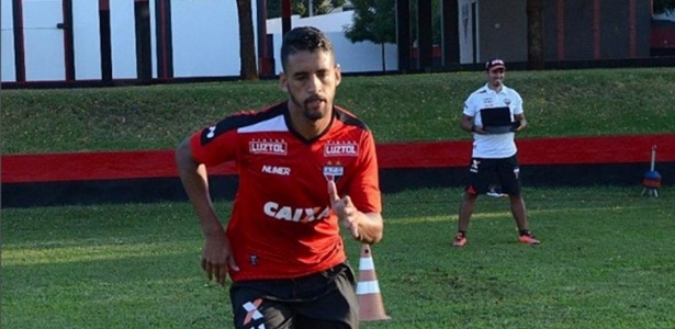 Volante do Atlético-GO diz ter sondagens de Corinthians, Palmeiras e Grêmio