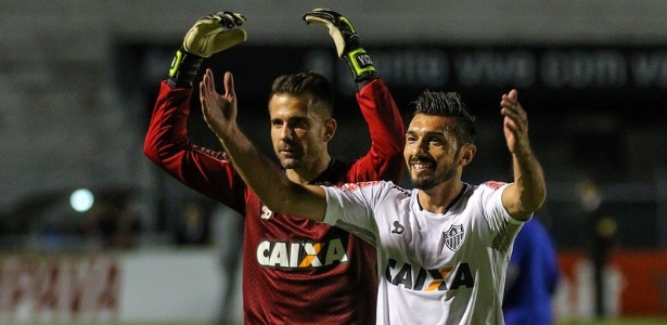 Victor e Dátolo comemoram a classificação do Atlético-MG na Copa do Brasil