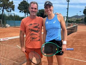 Bia Haddad fecha com técnico espanhol para fase de testes até Wimbledon