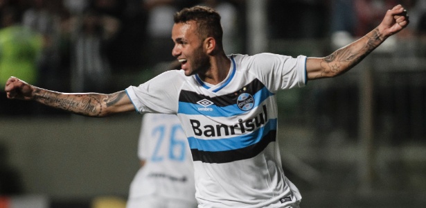 Luan não vê golaço no Puskas e considera Grêmio pronto para quebrar jejum