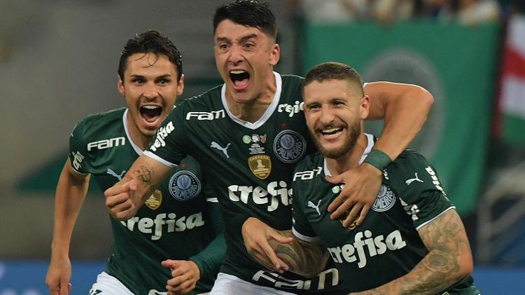 Oito jogadores do Palmeiras foram procurados nesta janela de transferências