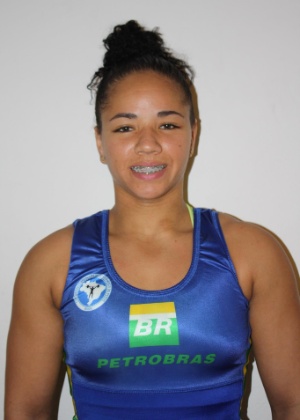 bruna-piloto-atleta-do-levantamento-de-p