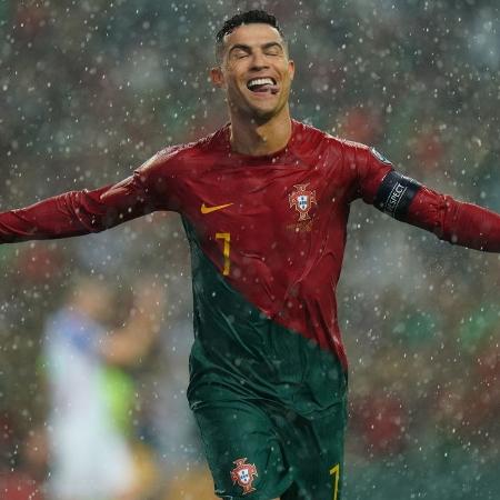 Após vaga na Eurocopa, Cristiano Ronaldo quer chegar ao milésimo