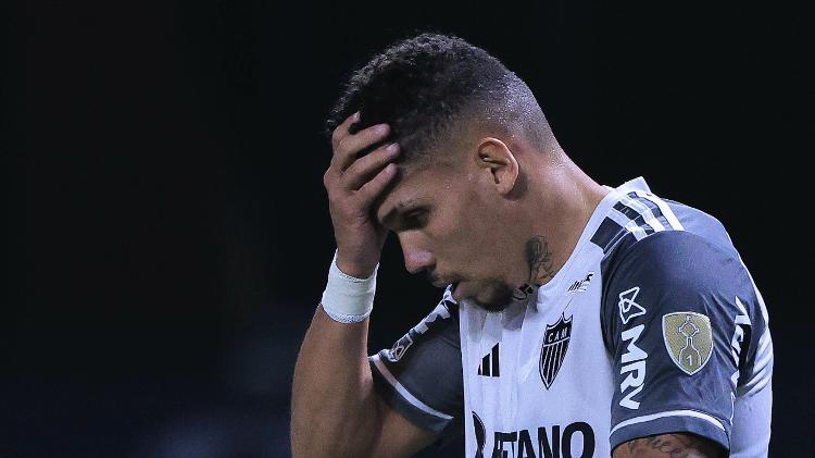 Paulinho se lamenta durante Palmeiras x Atlético-MG, duelo da Libertadores