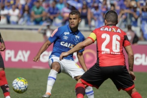 Meia-atacante do Cruzeiro assume culpa por revés em São Paulo