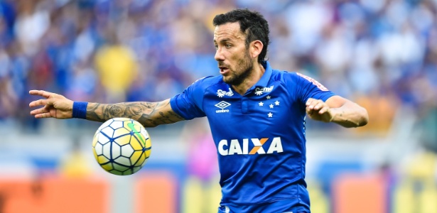 Ariel Cabral, se sente feliz, com a volta de Mano Menezes à Toca da Raposa