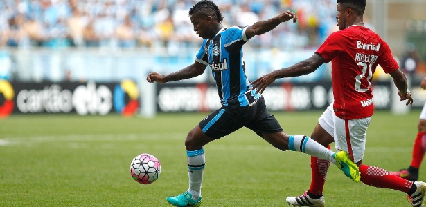 Grêmio prepara Bolaños para dar descanso a Douglas. Mas sente carência