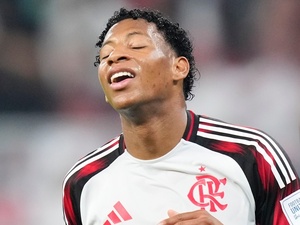 Rumo à Rússia! Flamengo avança em negociações para transferir Plata ao Dínamo de Moscou