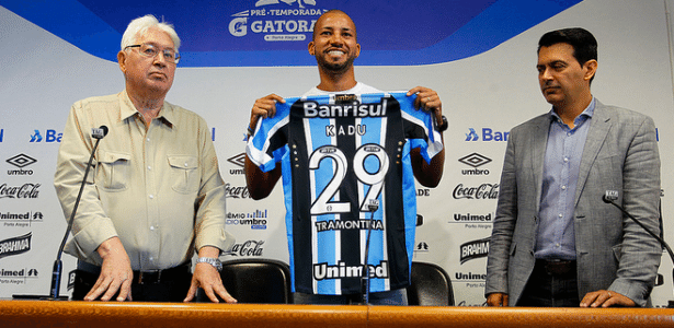Defesa vira problema no Grêmio. Mas mudança não está nos planos