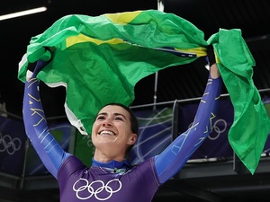 Carmen Mandato/Getty Images