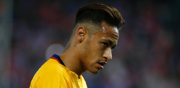 Neymar tem contrato com o Barcelona até 2018