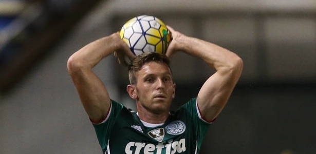 Fabiano agrada a comissão técnica e a Mano, e tem seu retorno marcado para 2017