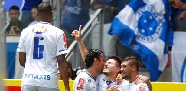 Após meses obcecado por camisa 10, Cruzeiro se reinventa sem criador