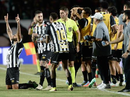 Jhony Pinho/AGIF