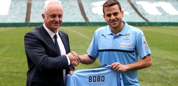 O que fez o atacante Bobô trocar o Grêmio pela Austrália
