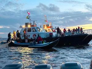 Dezenas de pessoas estão desaparecidas após balsa afundar na na Guiana