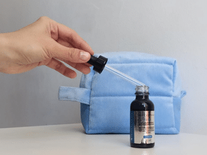 Sérum SkinCeuticals que 'imita' efeito de botox está com 40% off; testamos