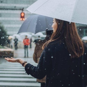 Tomar chuva faz bem? Veja quatro benefícios apontados pela ciência