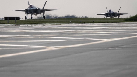 US Evaluates Expanding Nuclear Arsenal in Europe