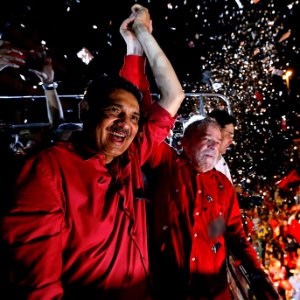 João Paulo, candidato derrotado a prefeito do Recife, fez carreata ao lado do ex-presidente Lula durante a campanha