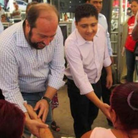 Na época secretário de Saúde de Minas, Alexandre Silveira cumpre agenda com o então vereador Leandro Xingó, em 2014 Na época secretário de Saúde de Minas, Alexandre Silveira cumpre agenda com o então vereador Leandro Xingó, em 2014
