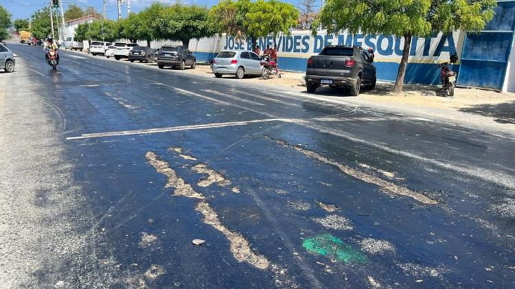 Rodovia CE-257 teve asfalto derretido em Santa Quitéria no sábado (26) Rodovia CE-257 teve asfalto derretido em Santa Quitéria no sábado (26)
