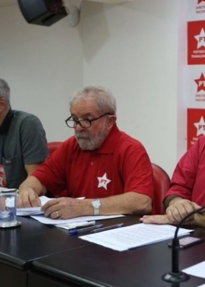 Lula em reunião da Comissão Executiva Nacional do PT em São Paulo