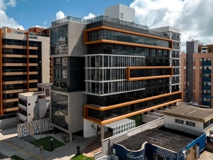 MP quer demolir 45 cm de cobertura de prédio que excedeu limite na PB