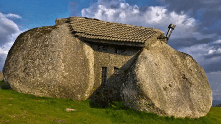 Divulgação/Strange Buildings