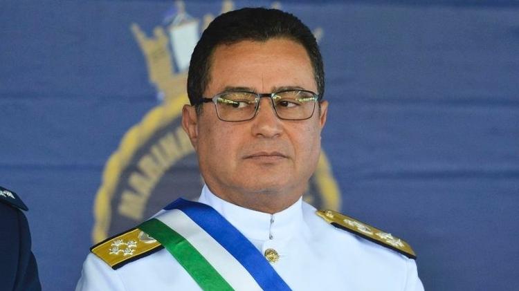 O então comandante da Marinha, almirante Almir Garnier (foto), manifestou-se favoravelmente ao plano golpista, segundo Cid O então comandante da Marinha, almirante Almir Garnier (foto), manifestou-se favoravelmente ao plano golpista, segundo Cid