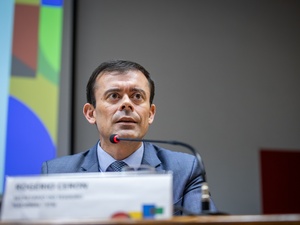  PODER E MERCADO 