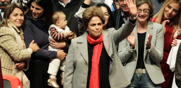 A presidente afastada Dilma Rousseff participou de ato em Porto Alegre na sexta-feira (3)