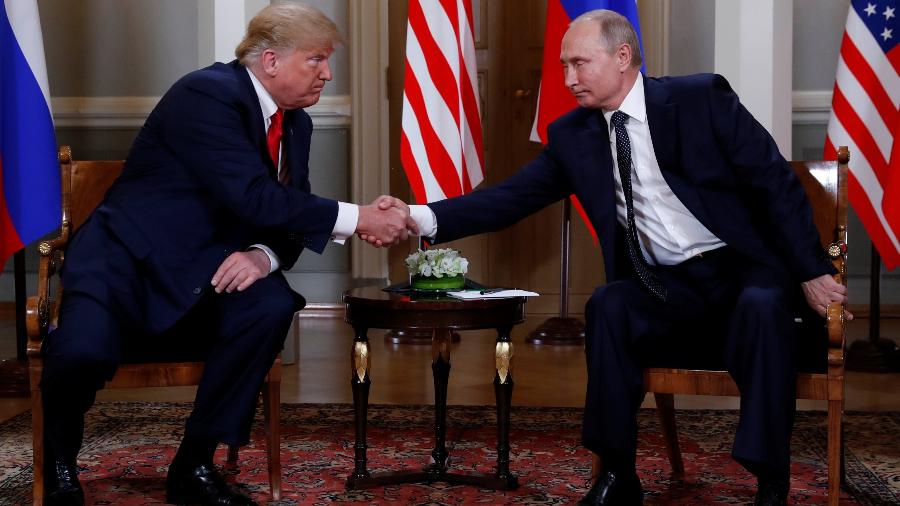Presidente dos EUA, Donald Trump, encontra-se com o presidente da Rússia, Vladimir Putin, em Helsinque, Finlândia, em 2018