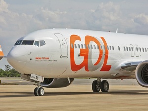 737-max-gol1