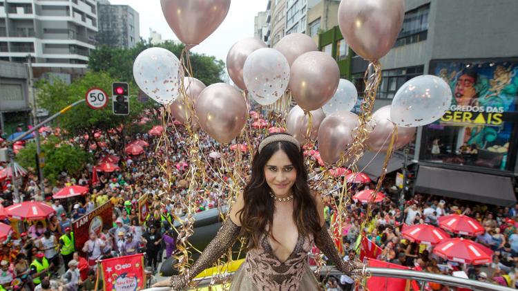 Alessandra Negrini no desfile do Acadêmicos do Baixo Augusta deste ano