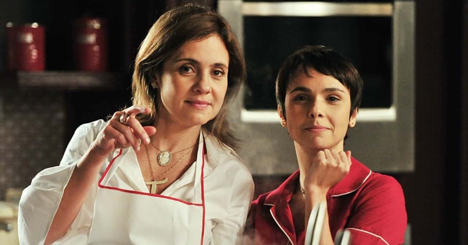 Adriana Esteves e Débora Falabella em Avenida Brasil, grande sucesso da Globo em 2012